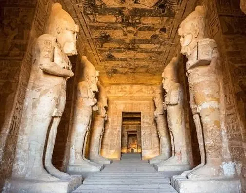 Abou Simbel depuis Le Caire en avion