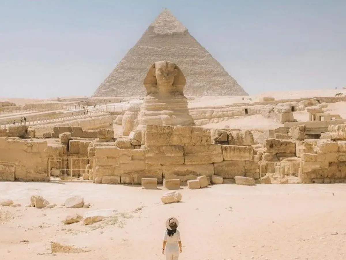 Giza Pyramids and Great Sphinx on a private Cairo tour