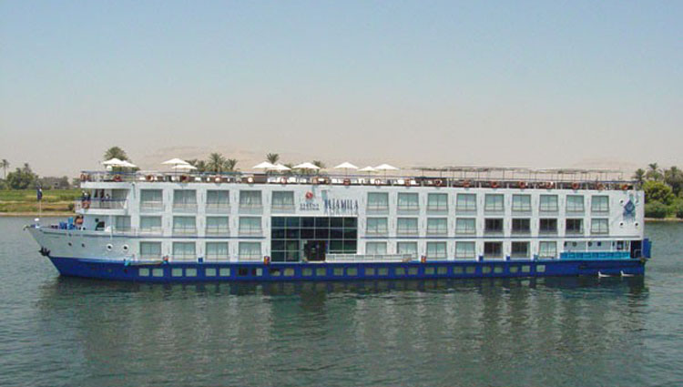 The temples of Abu Simbel, included on this 4-night Standard Nile cruise