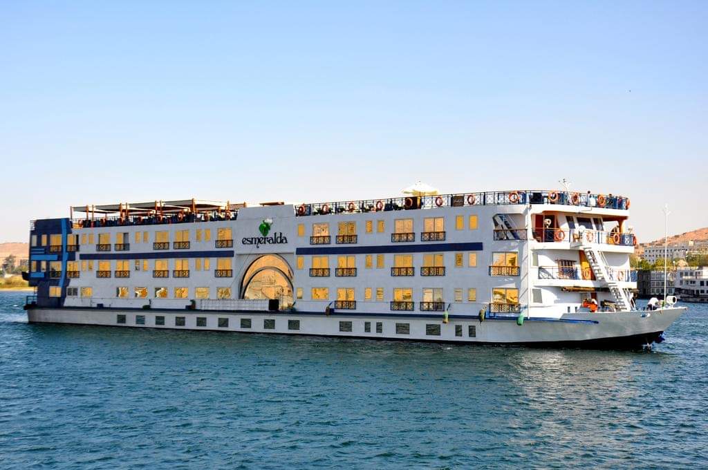 The temples of Abu Simbel, included on this 4-night Nile cruise from Luxor